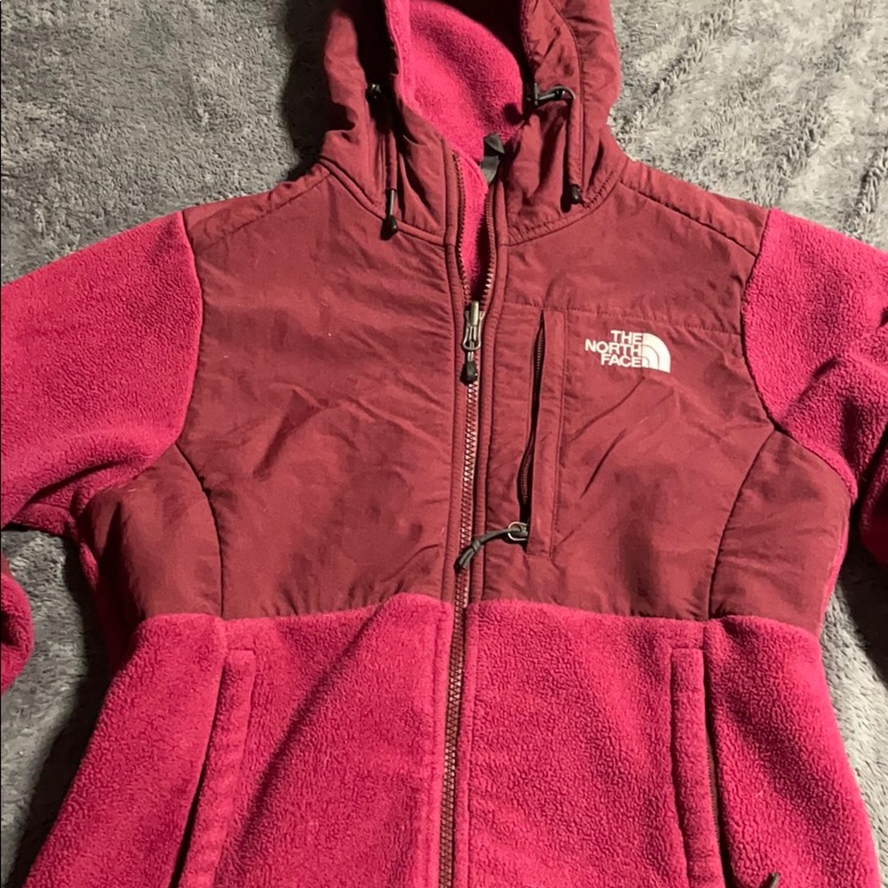 Burgundy north face